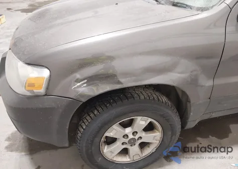2005 Ford Escape Xlt from USA, damaged, VIN 1FMYU93195KB35470